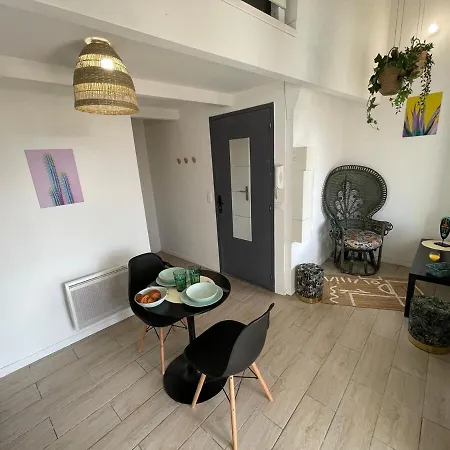 Apartment Secret Jungle *