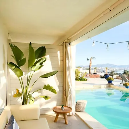 Les 1 Vue Piscine *