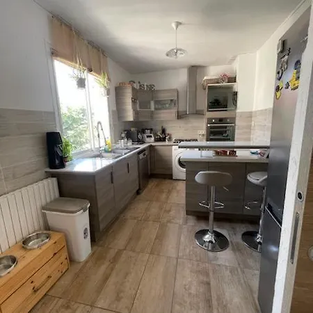 De 13 Apartment
