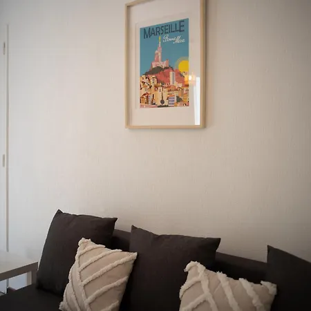 Climatise Avec Parking 4 Couchages A 5min A Pieds De La Gare St Charles * Marseille