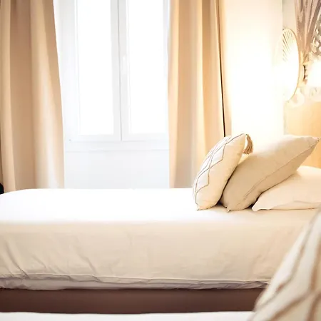Le M Hotel