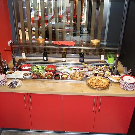 Hotel Ibis Timone 3*
