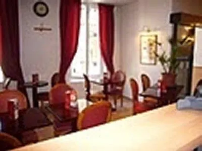 Adonis Vieux Port - Du Palais Hotel