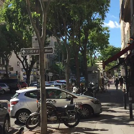 Le Lodi