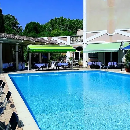 Le Cesar 3* Plan-de-Cuques