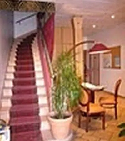 Hotel Adonis Vieux Port - Du Palais 3*