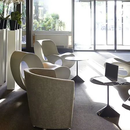 Hotel Novotel Est 4*