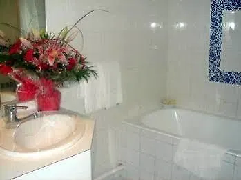 Le Cesar 3* Plan-de-Cuques
