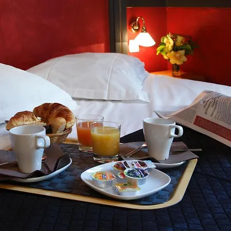Adonis Vieux Port - Du Palais Hotel 3*