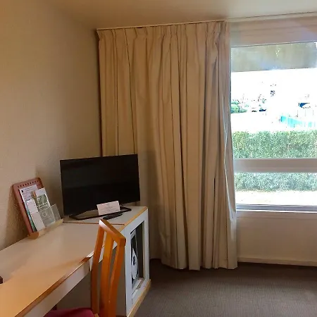 Hotel Novotel Est 4*