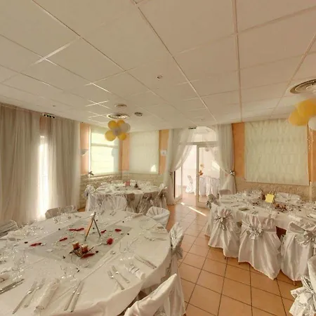 Le Cesar Hotel 3*