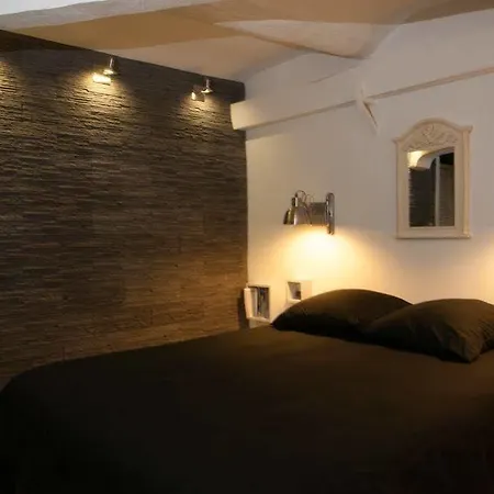 Casa de hóspedes Marseillecity 3*