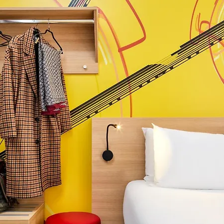 Hotel Ibis Styles Gare Saint-charles 3*