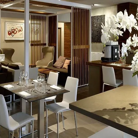 Ac By Marriott Prado Vélodrome Hotel 4*