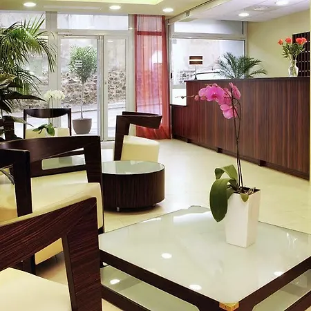 Adagio Access Saint Charles 3* Marsiglia
