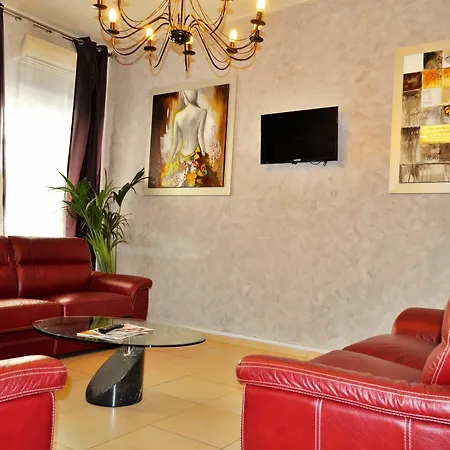 Hotel Paradis - Centre Prefecture 2*
