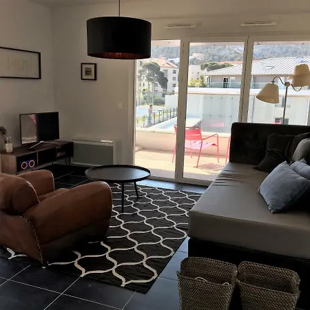 Quintessens Apartment