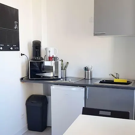 Belle De Main Apartment *