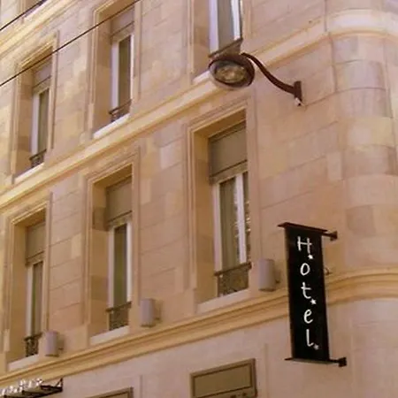 Adonis Vieux Port - Du Palais Hotel 3*
