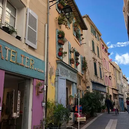 Sous Le Clocher Marseille