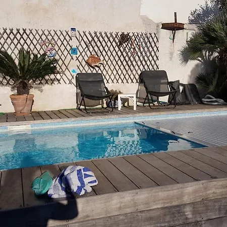 D'hotes Habitation Bougainville Bed and breakfast Marsella