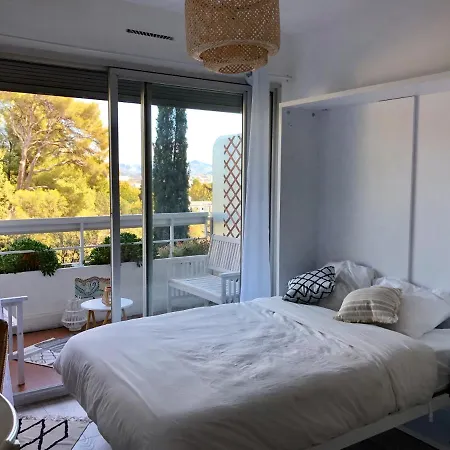 Lägenhet Agreable Flotte, 8eme Arrondissement *