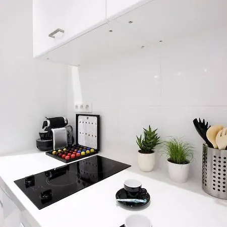 Sainte Apartment *