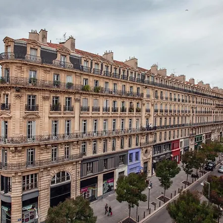 Cosy Republique Apartment