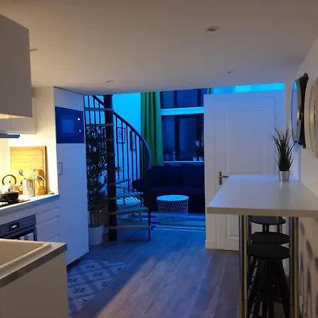Loft Luxe Liberte Apartment
