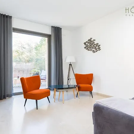 96 Hotell