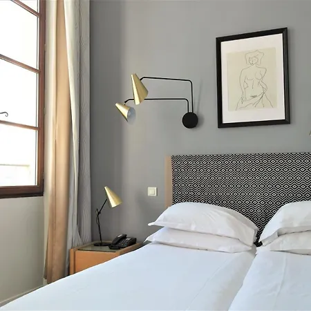 Hotel Belle-vue Vieux-port 3*