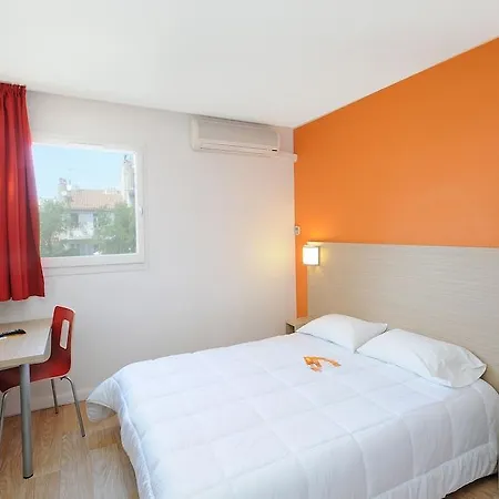 Ibis Centre Prefecture 3*