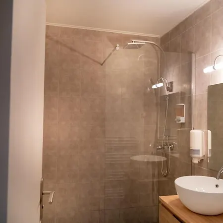 Apartment 5 Minutes Saint Charles