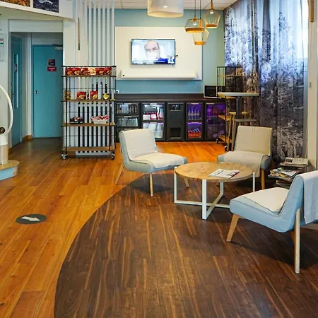 Ibis Styles Centre Prado Place Castellane 3*