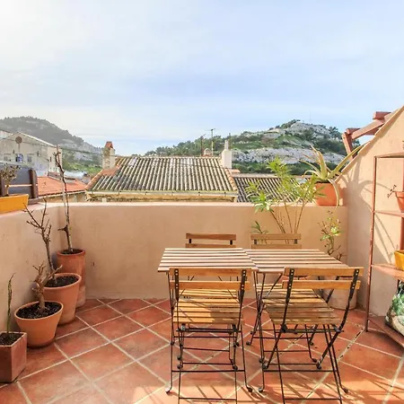Apartment With Terrace At 150 Meters From The Sea