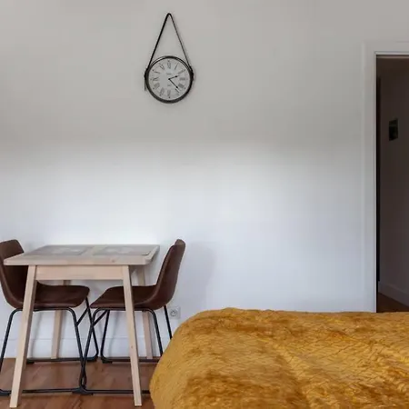Magnifique Studio Avec Balcon-vieux Port-panier