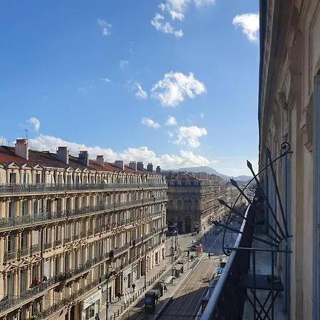 Magnifique Studio Avec Balcon-vieux Port-panier