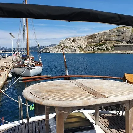 Bichik Le Frioul Botel