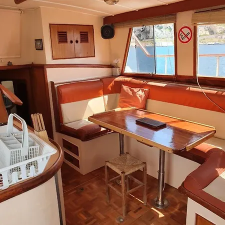 Bichik Le Frioul Botel