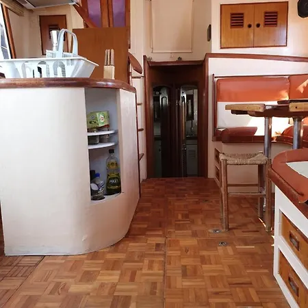 Bichik Le Frioul Botel *