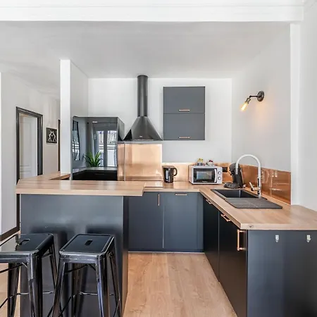 La Plume Apartment