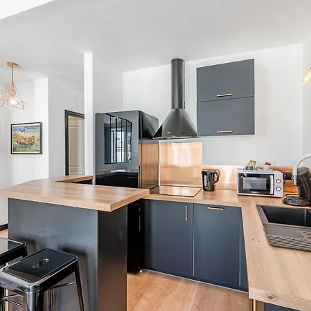 La Plume Apartment