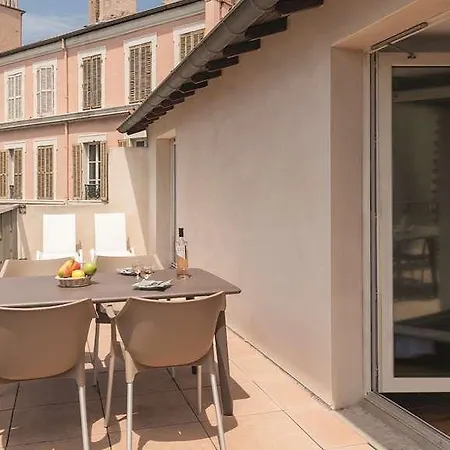 Residhotel Vieux Port 3*