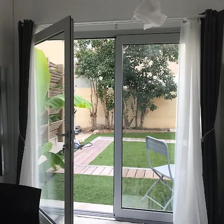 Le 9ieme Entracte Guest house 3*