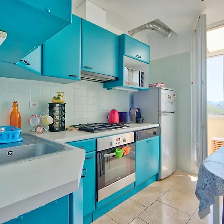 Nid Douillet De Mazargues Apartment