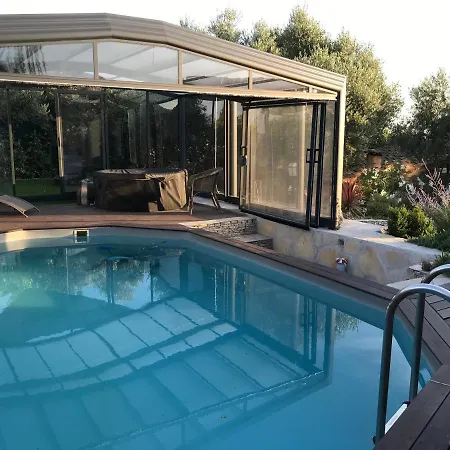 Homestay D Hotes Au Coeur Des Oliviers Marseille