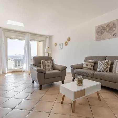 Apartment Standing 2 6 Pers Clim Parking Jo Marseille