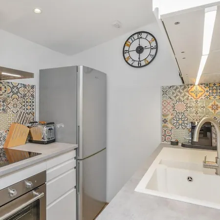 Panier's Sun Nice 1-bedroom In Historic Center Welkeys Marseille