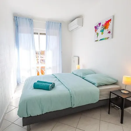 Superbe 100m2 - 2 Balcons - Proche Gare - Climatise Apartment Marseille