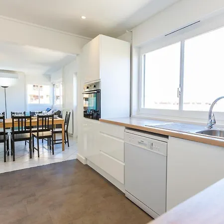 Superbe 100m2 - 2 Balcons - Proche Gare - Climatise * Marseille